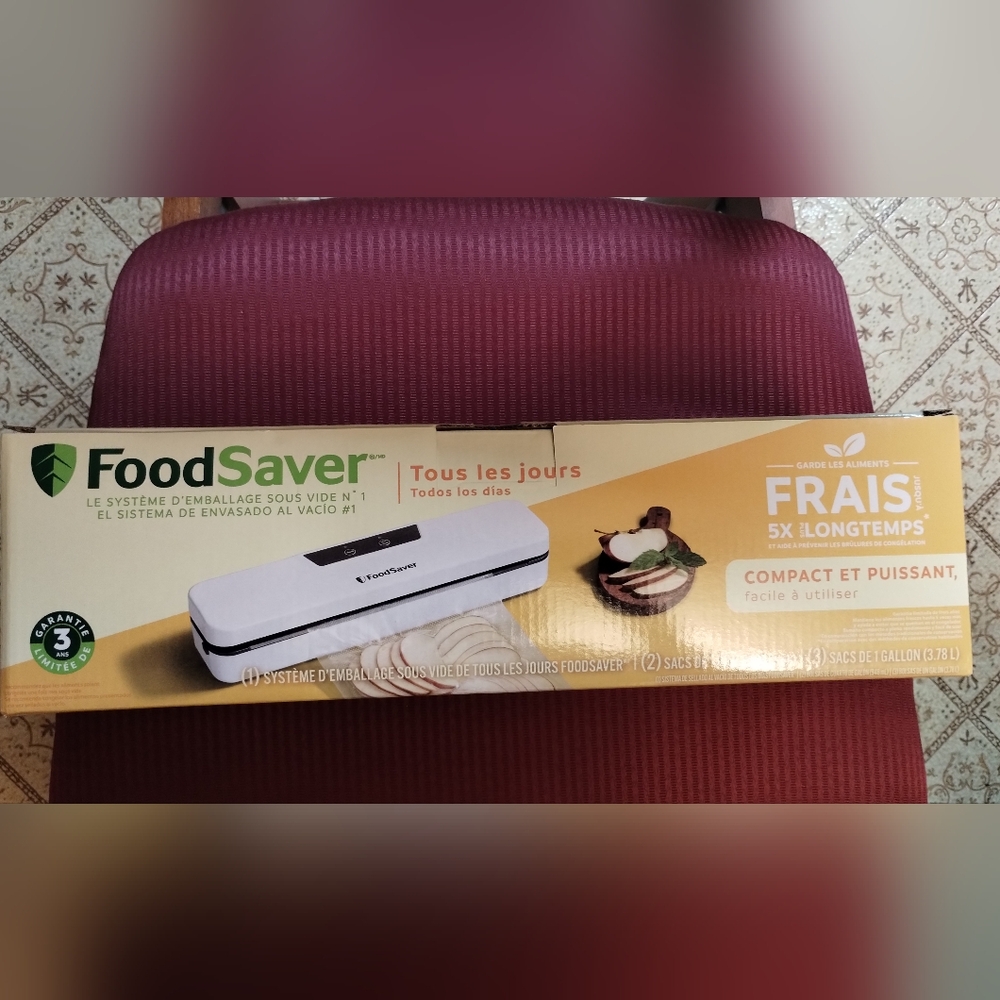 Vacuum Sealer - White. NWOT